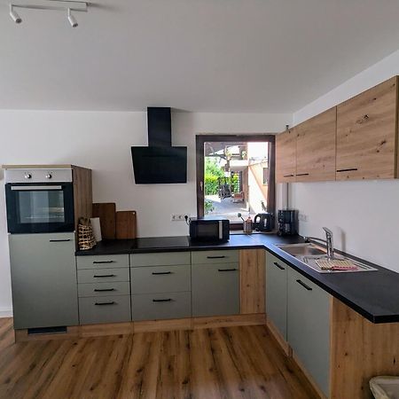 Weingut Leininger Ferienwohnungen Eibelstadt Bagian luar foto