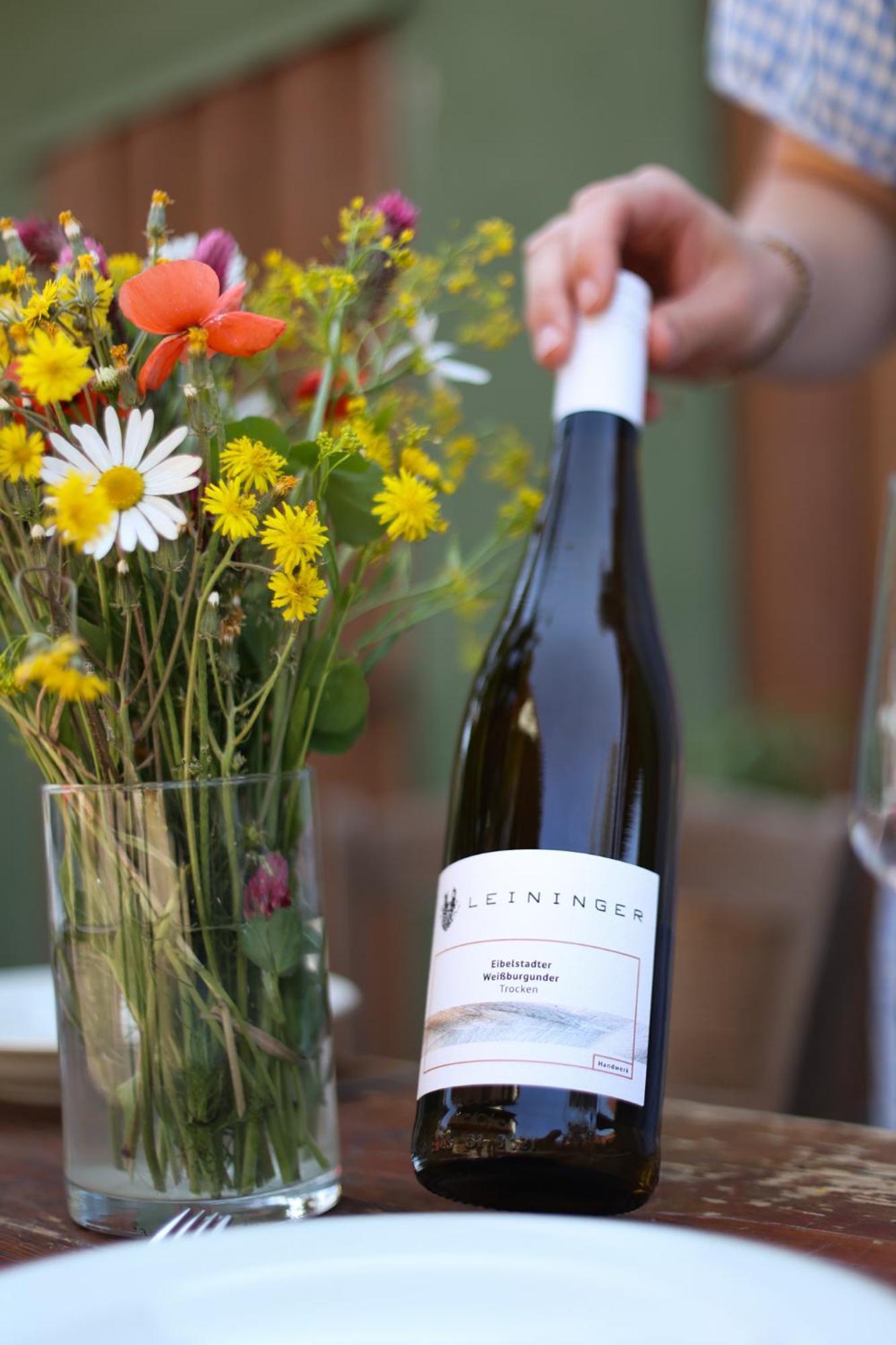 Weingut Leininger Ferienwohnungen Eibelstadt Bagian luar foto